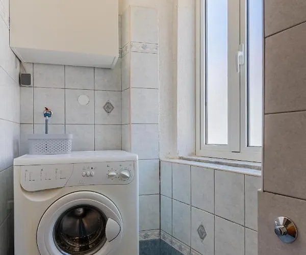 Antonija Apartment *